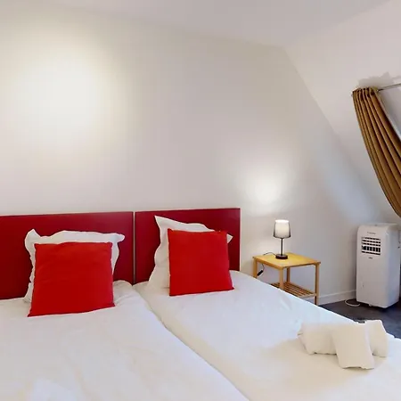 Rue Du 22 Novembre *