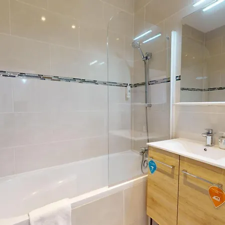 Rue Du 22 Novembre *